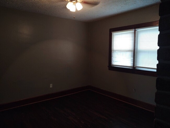 Building Photo - 2358 Hoge Ave