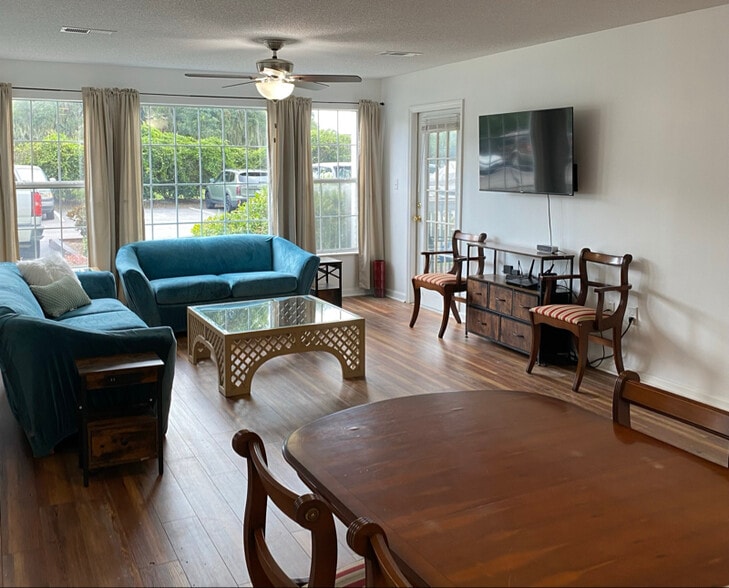 Building Photo - 1231 Ladys Island Dr