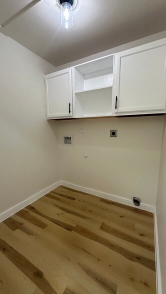 Building Photo - 6806 Arbor Springs Dr