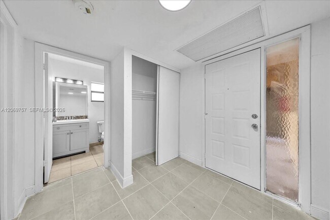 Building Photo - 3814 Coral Tree Cir
