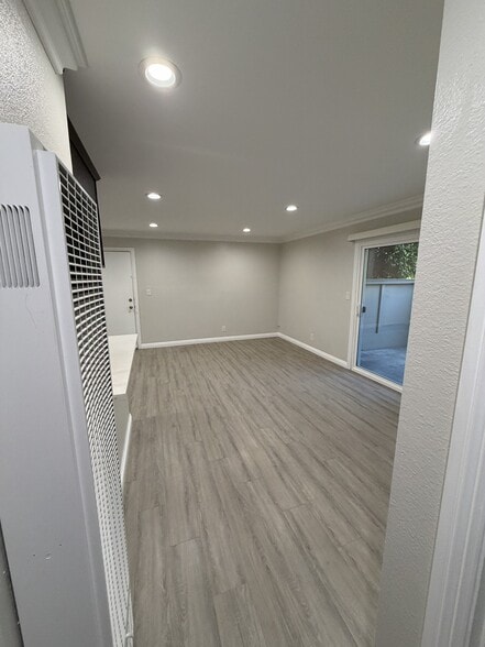 Building Photo - 838 Coriander Dr