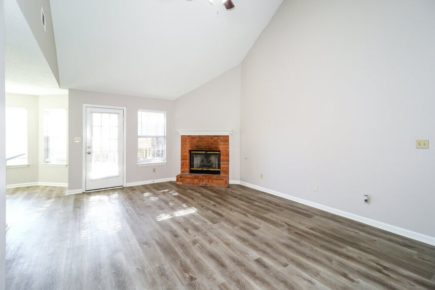 Building Photo - 7121 Showboat Ln