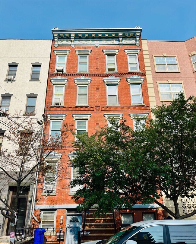 Building Photo - 218 Jefferson St