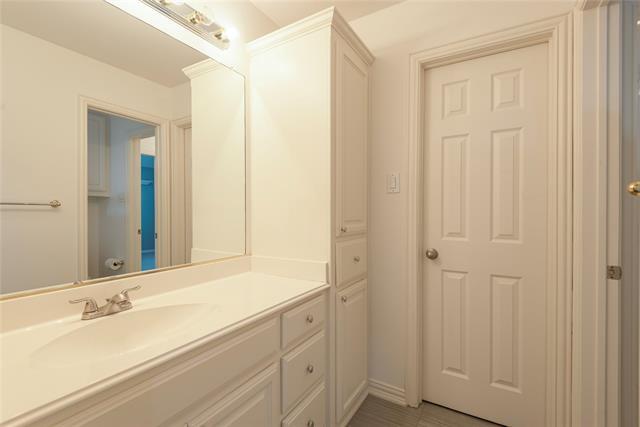 Building Photo - 405 Martel Ln