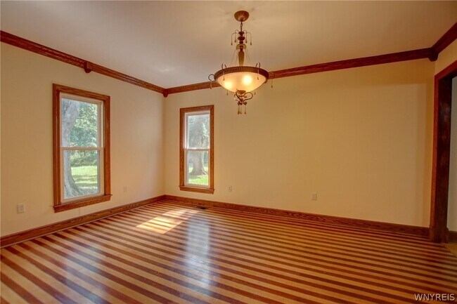 Building Photo - 5880 Draudt Rd