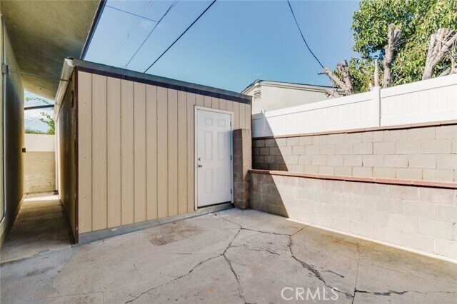 Building Photo - 7947 Woodman Ave