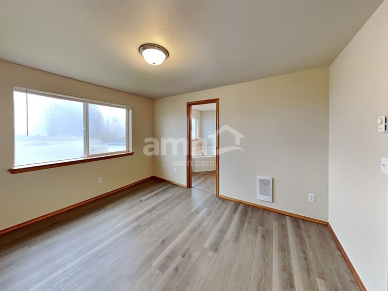 Building Photo - 16617 53rd Ave Ct E