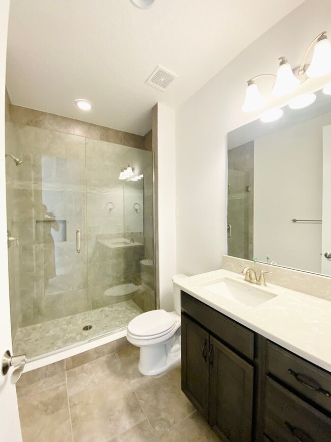 Building Photo - Luxury house for rent