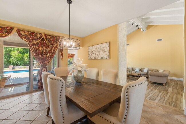 Building Photo - 72056 Palm Haven Dr