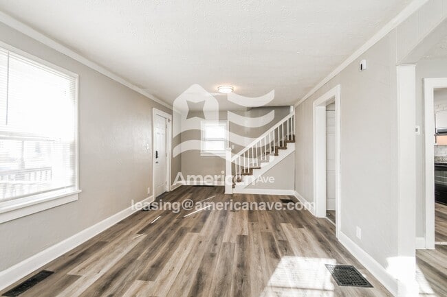 Building Photo - 3002 McKinley St