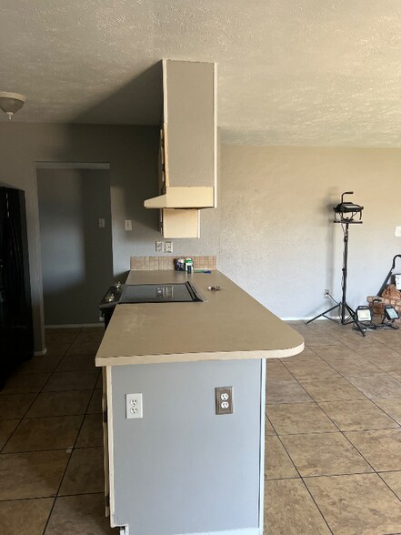 Building Photo - 5329 Knox Dr