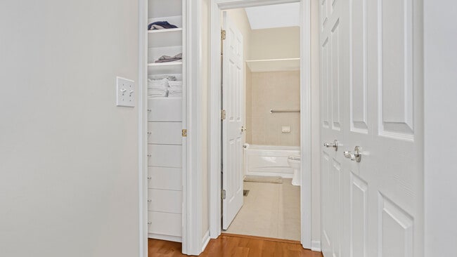 Building Photo - 530 Prestwick Ln