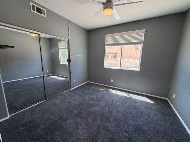 Building Photo - 885 Alsace Dr