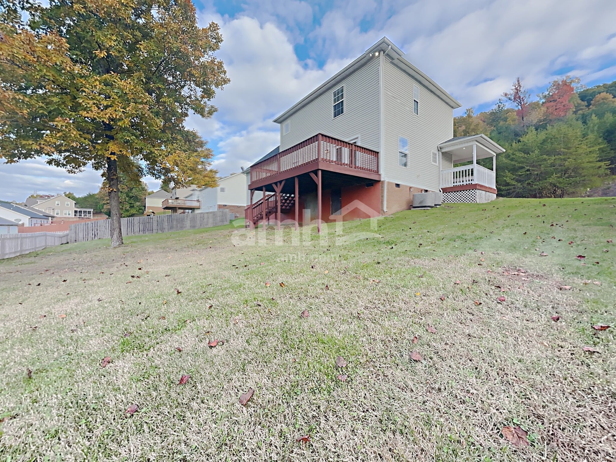 Building Photo - 8123 Chestnut Hill Ln