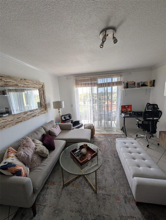 Building Photo - 3500 Coral Wy