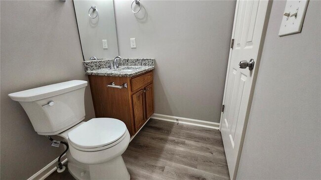 Building Photo - 281 Silver Ridge Dr