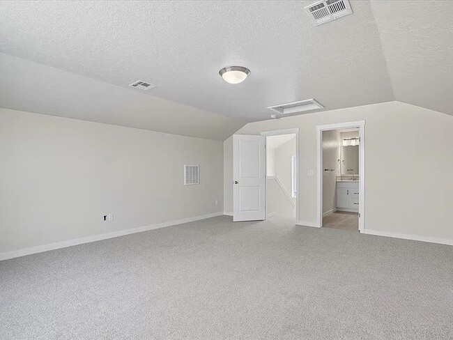 Building Photo - 1581 Witt St