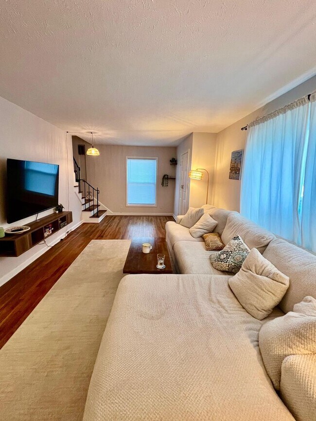 Building Photo - Charming 3-Bedroom Home in Cleveland Heights