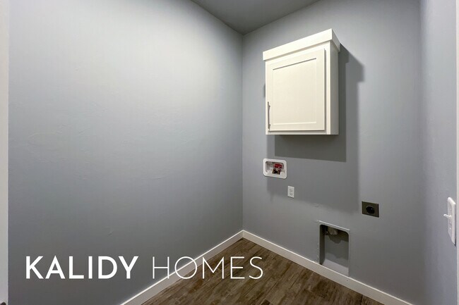 Building Photo - 217 Olde Ml Ct