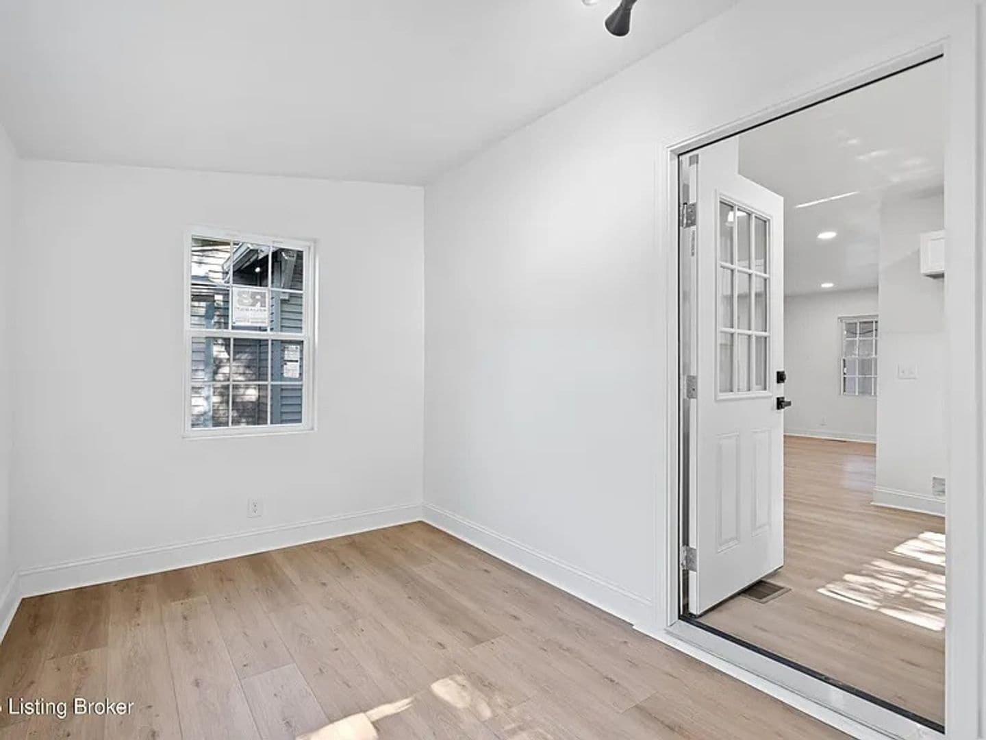 Building Photo - 551 Denmark St