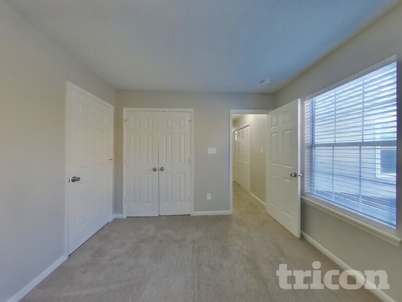 Building Photo - 14203 Misty Brook Ln