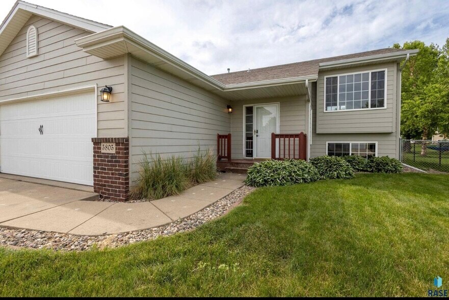 Building Photo - 5805 W. Teem Street