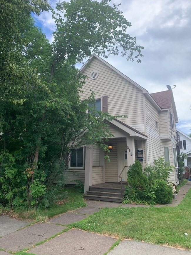 Building Photo - 618 N 56th Ave W