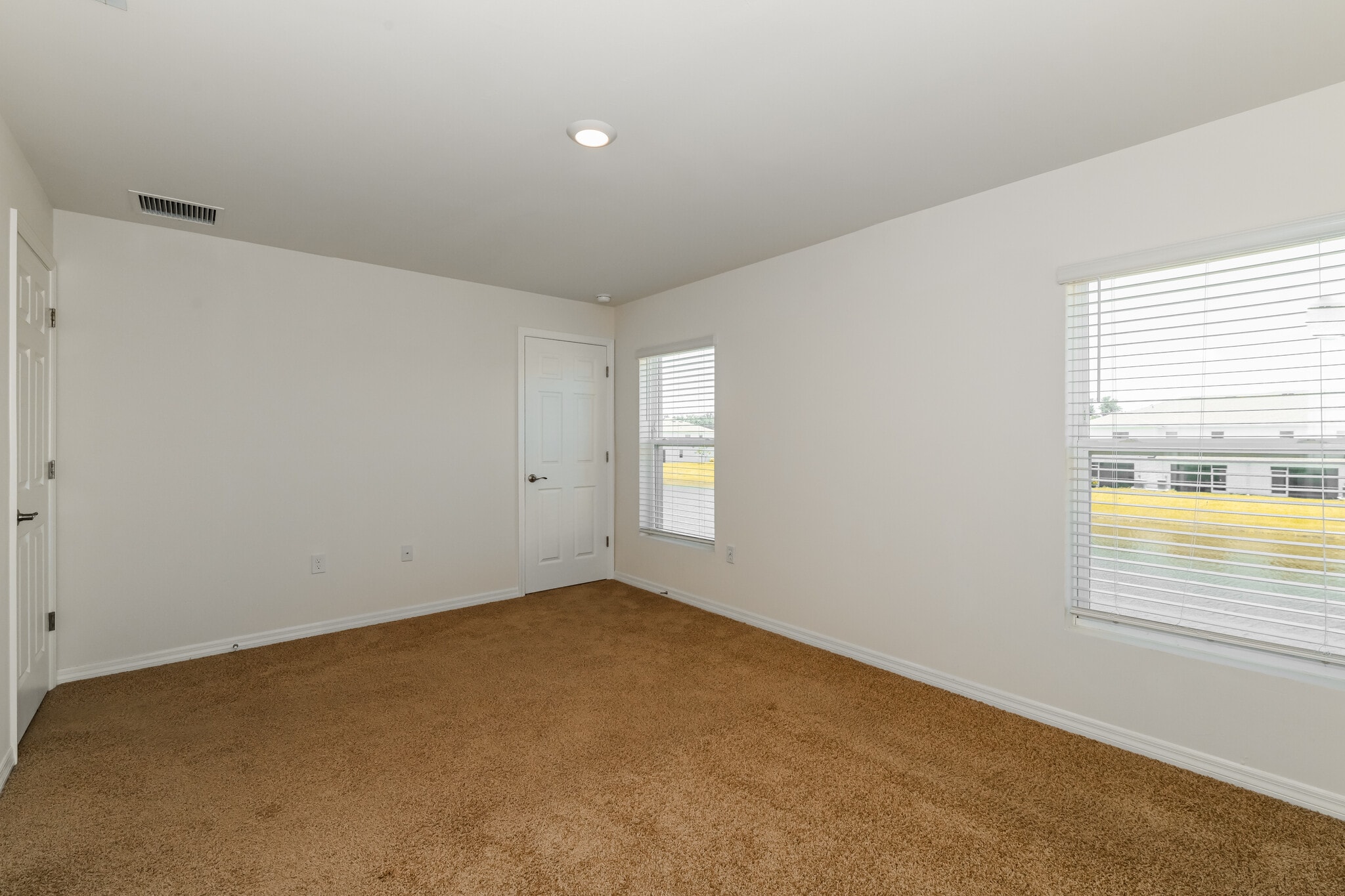 Building Photo - 15042 Wildflower Cir