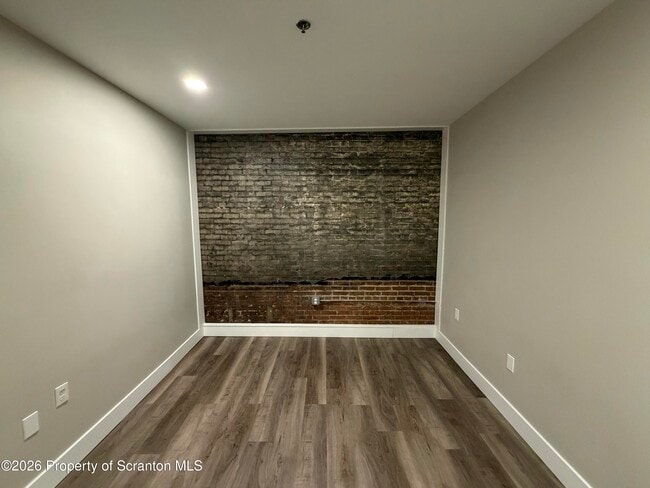 Building Photo - 205 N Washington Ave