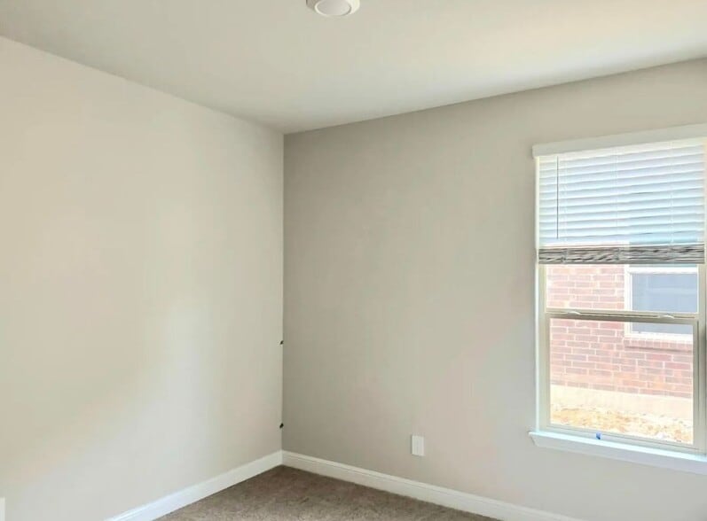 Building Photo - 1216 Southwark Dr