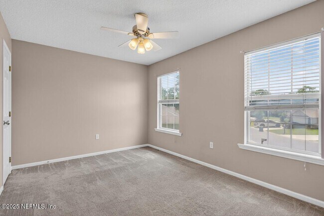 Building Photo - 12887 Dunns View Dr