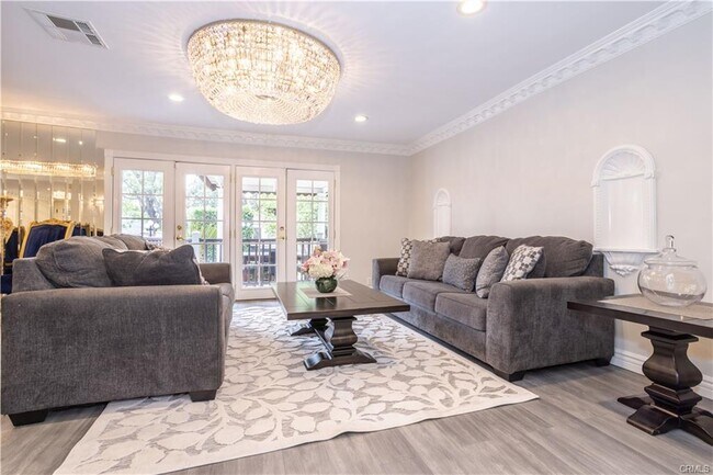 Building Photo - 18834 Devonshire St