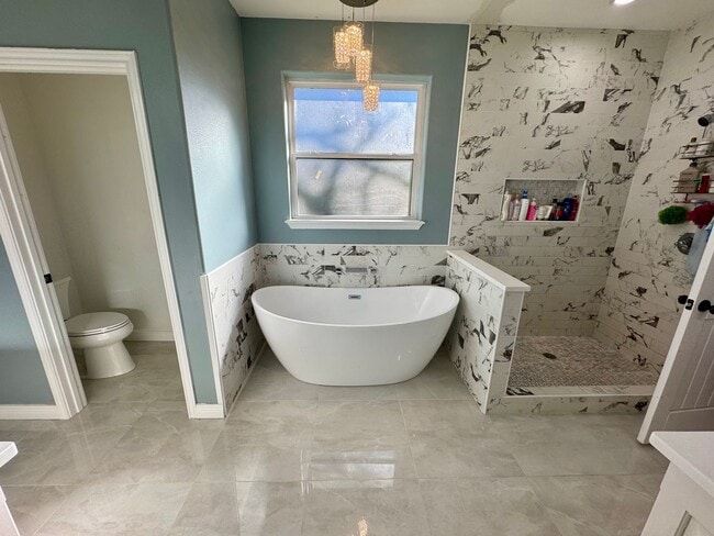 Building Photo - 421 Mt Pleasant St