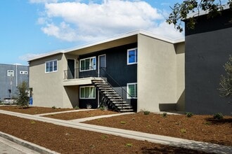Building Photo - 1305 Amethyst St