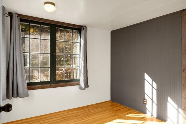 Building Photo - 9140 Picabo Rd