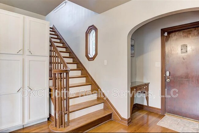 Building Photo - 2616 Cummings Dr