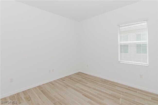Building Photo - 5947 Sunningdale St