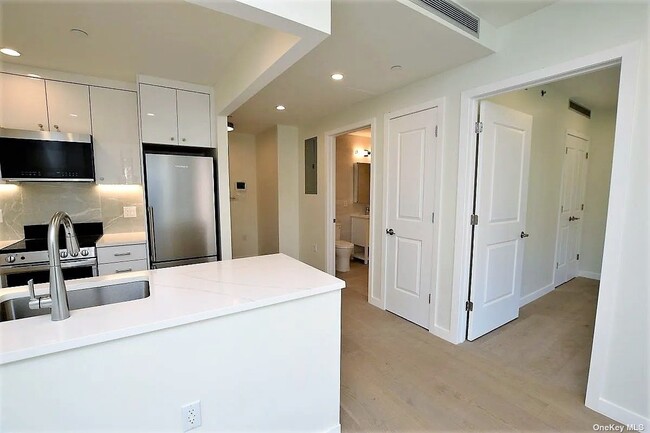 Building Photo - 41-26-41-44 44th St
