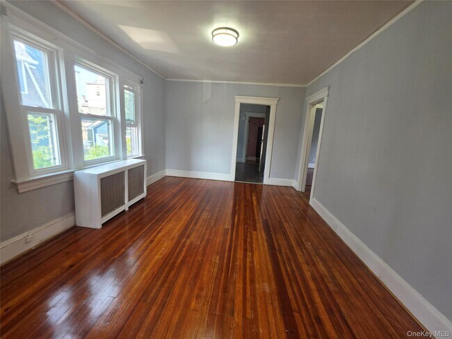 Building Photo - 81 Waring Pl