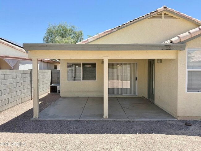 Building Photo - 16128 W Sherman St