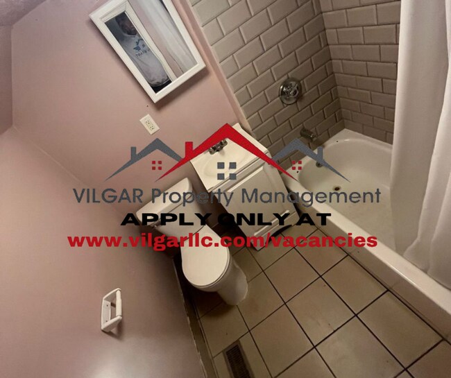 Building Photo - 4842 Northcote Ave