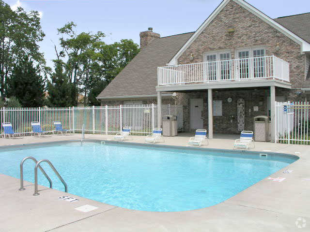 Pool - Bexley Village