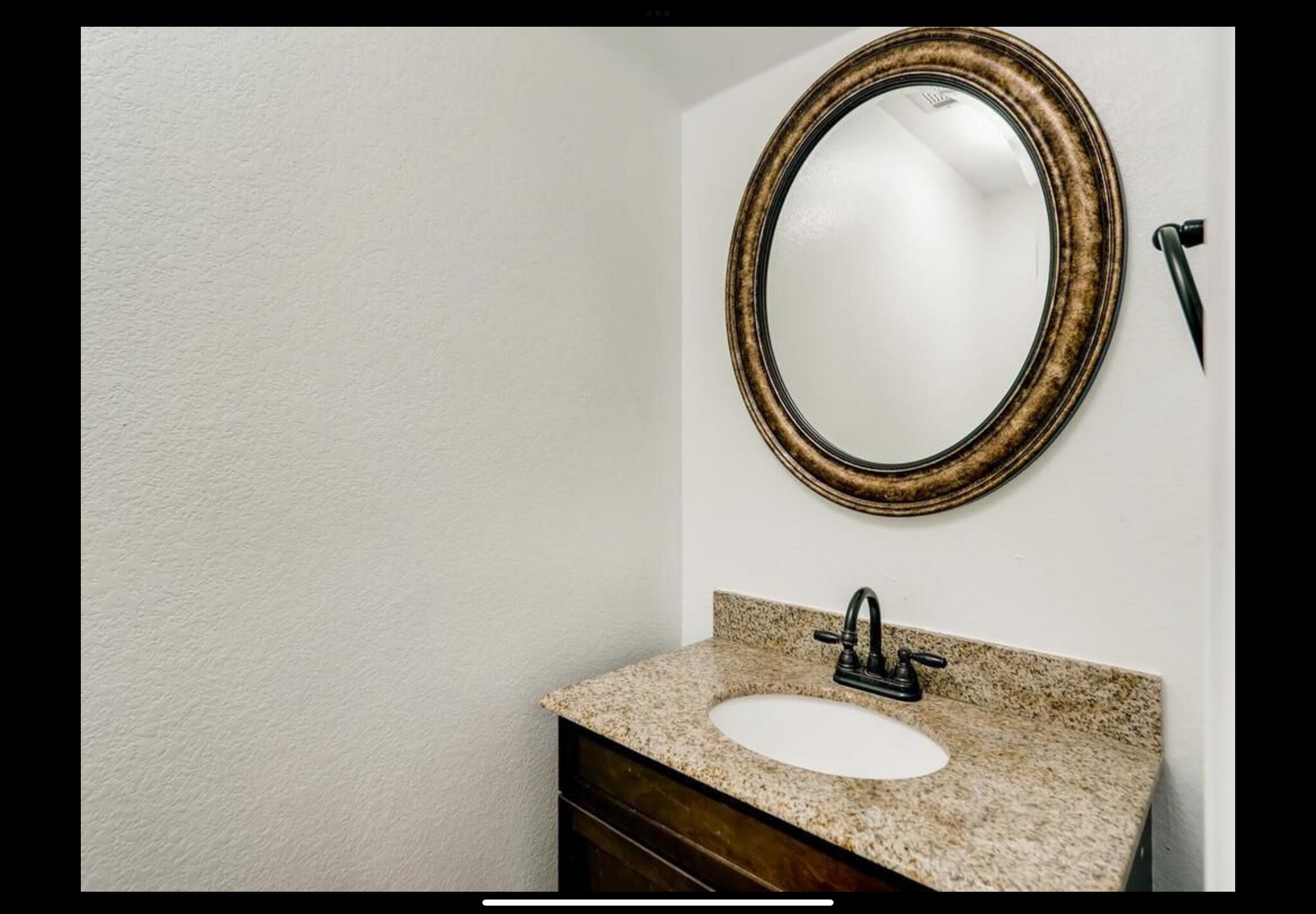 Building Photo - 608 Sherry Dr