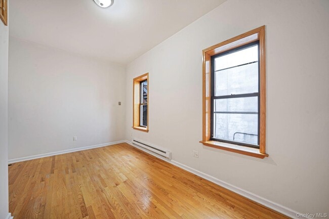 Building Photo - 42 N Village Ave