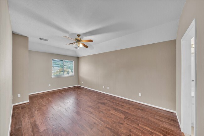 Building Photo - 1423 Meadow Lakes Dr