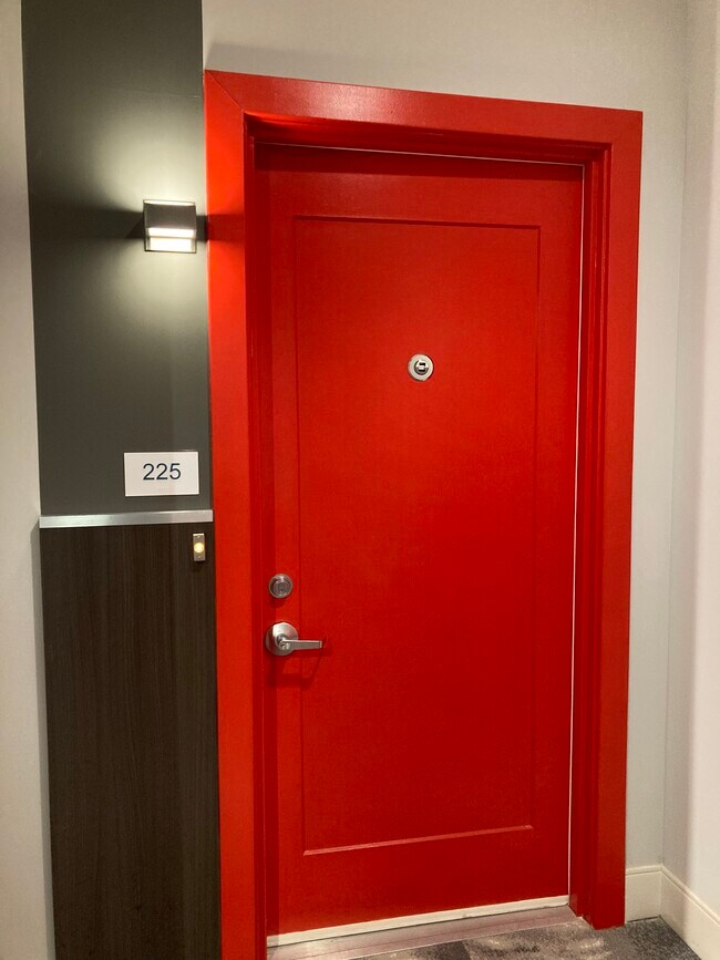 Unit 225 - 989 S Buchanan St