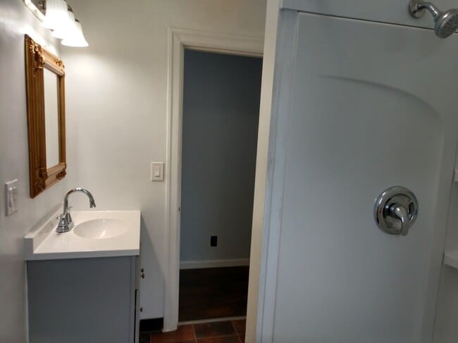 Building Photo - Renovated Arlington Home Close To Freeway ...