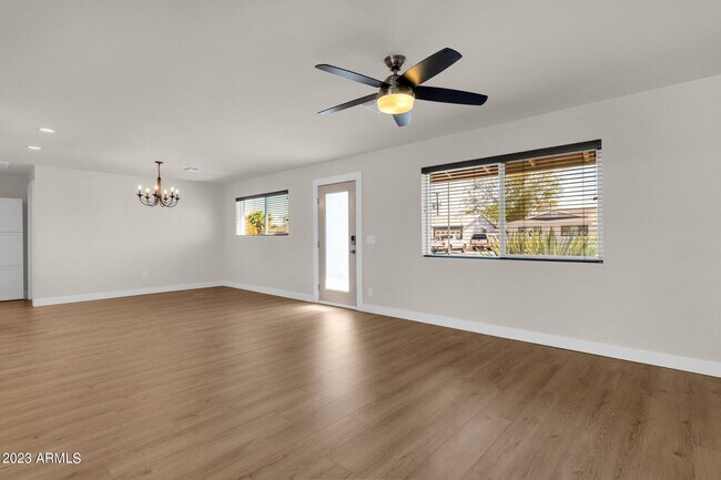 Building Photo - 7408 E Beatrice St