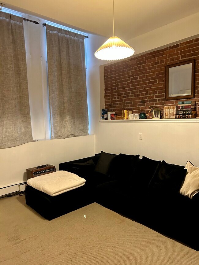 Building Photo - 373 Commonwealth Ave