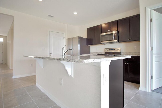 Building Photo - 555 Tanaro Ln